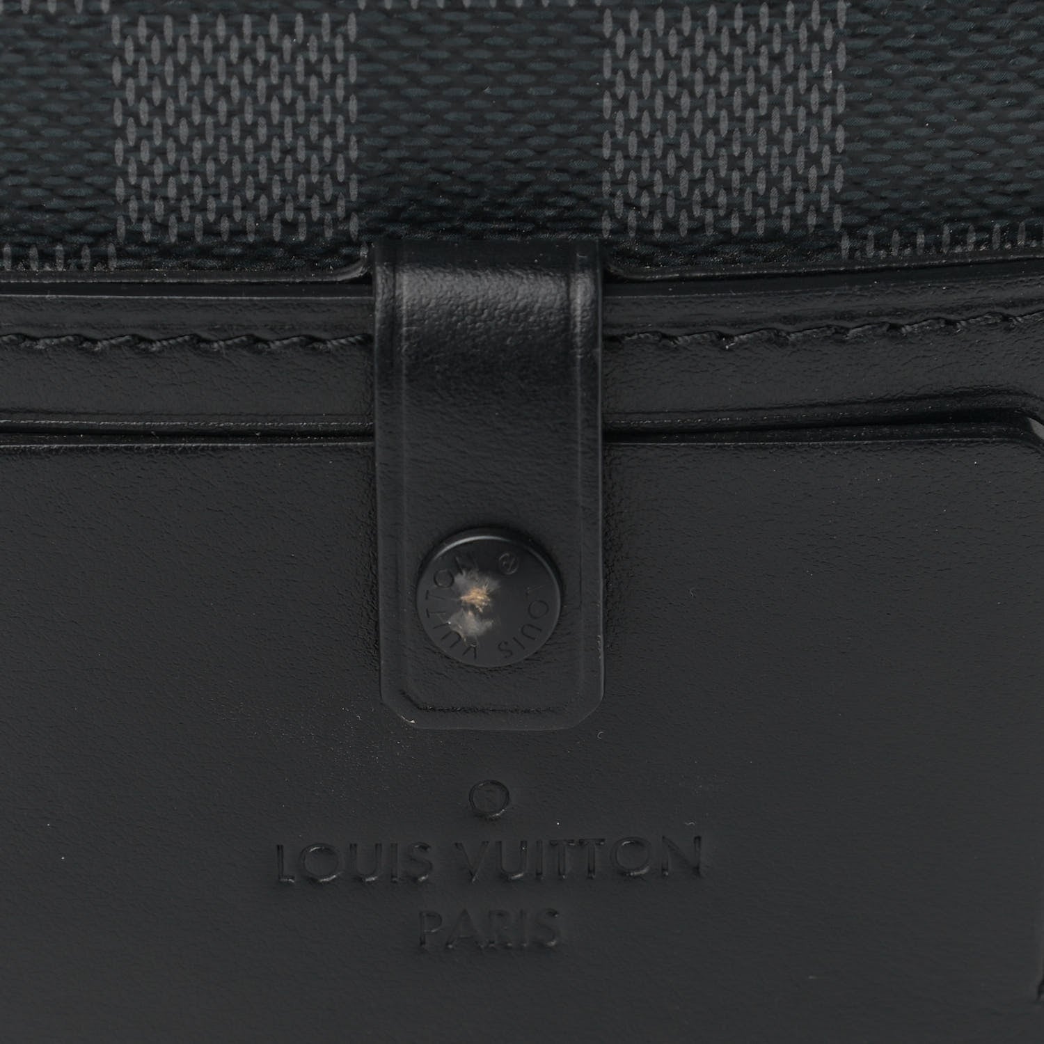 Louis Vuitton Damier Graphite Alpha Messenger Bag 10 of 10