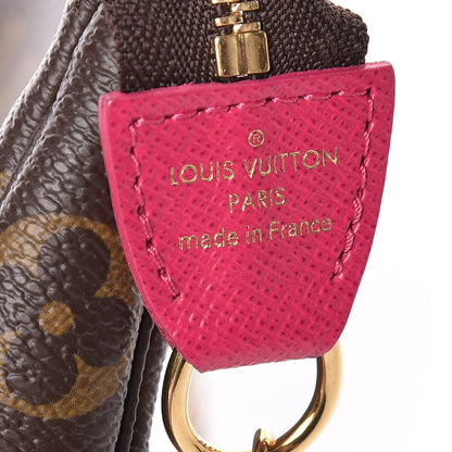 Louis Vuitton Monogram 2018 Christmas Animation Mini Bears Pochette Accessories 7 of 9