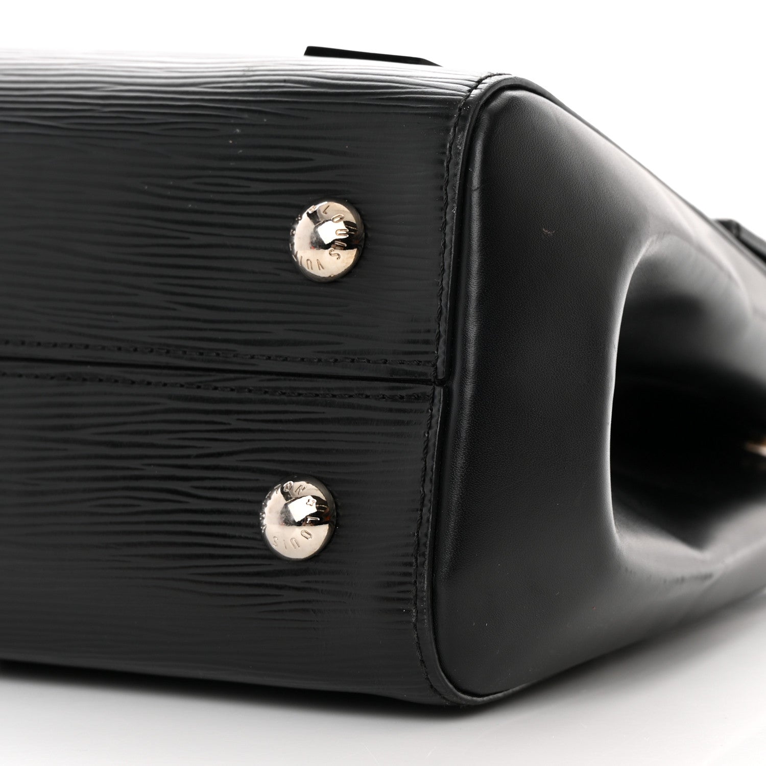 Louis Vuitton Epi Cluny MM Black 13 of 18