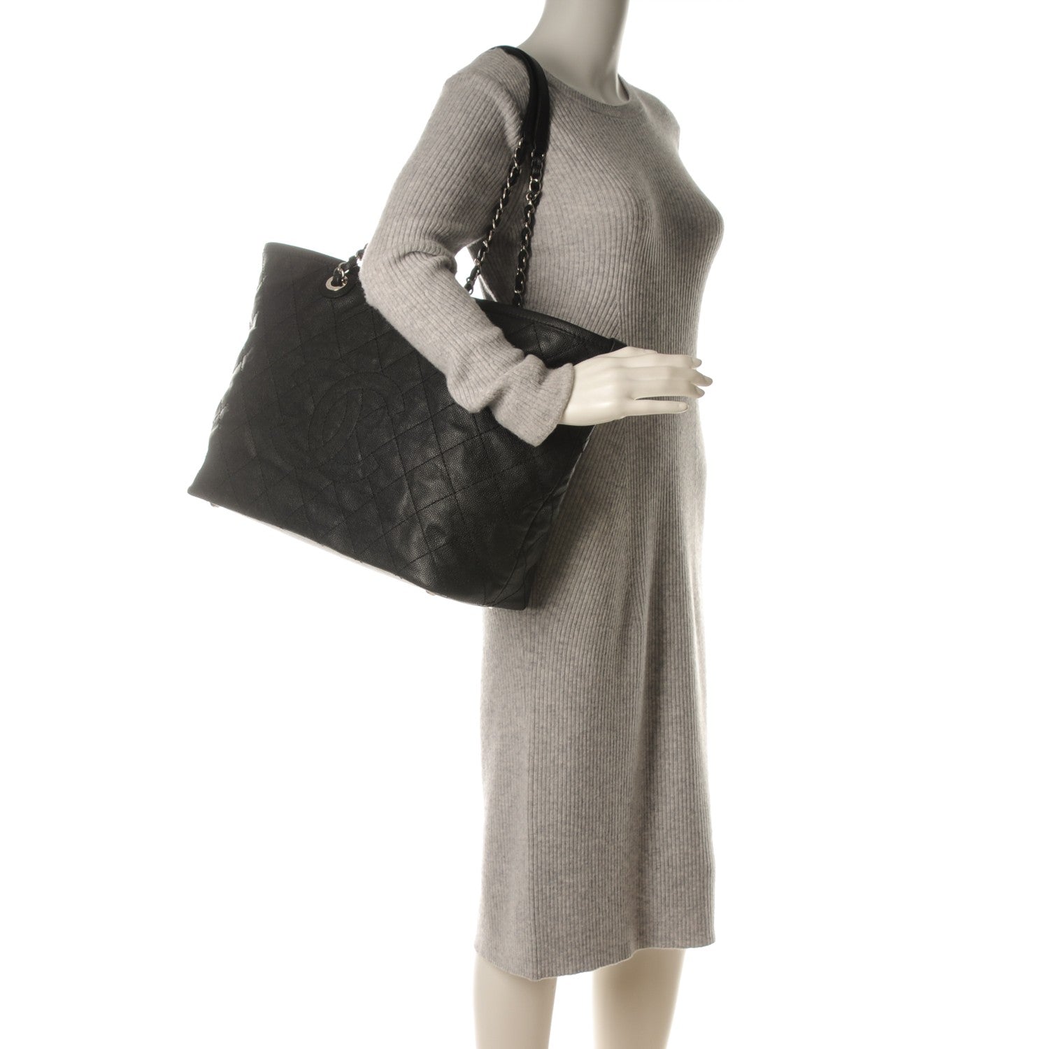 Chanel Grained Calfskin Quilted Large Daily Tote Black 2 of 7