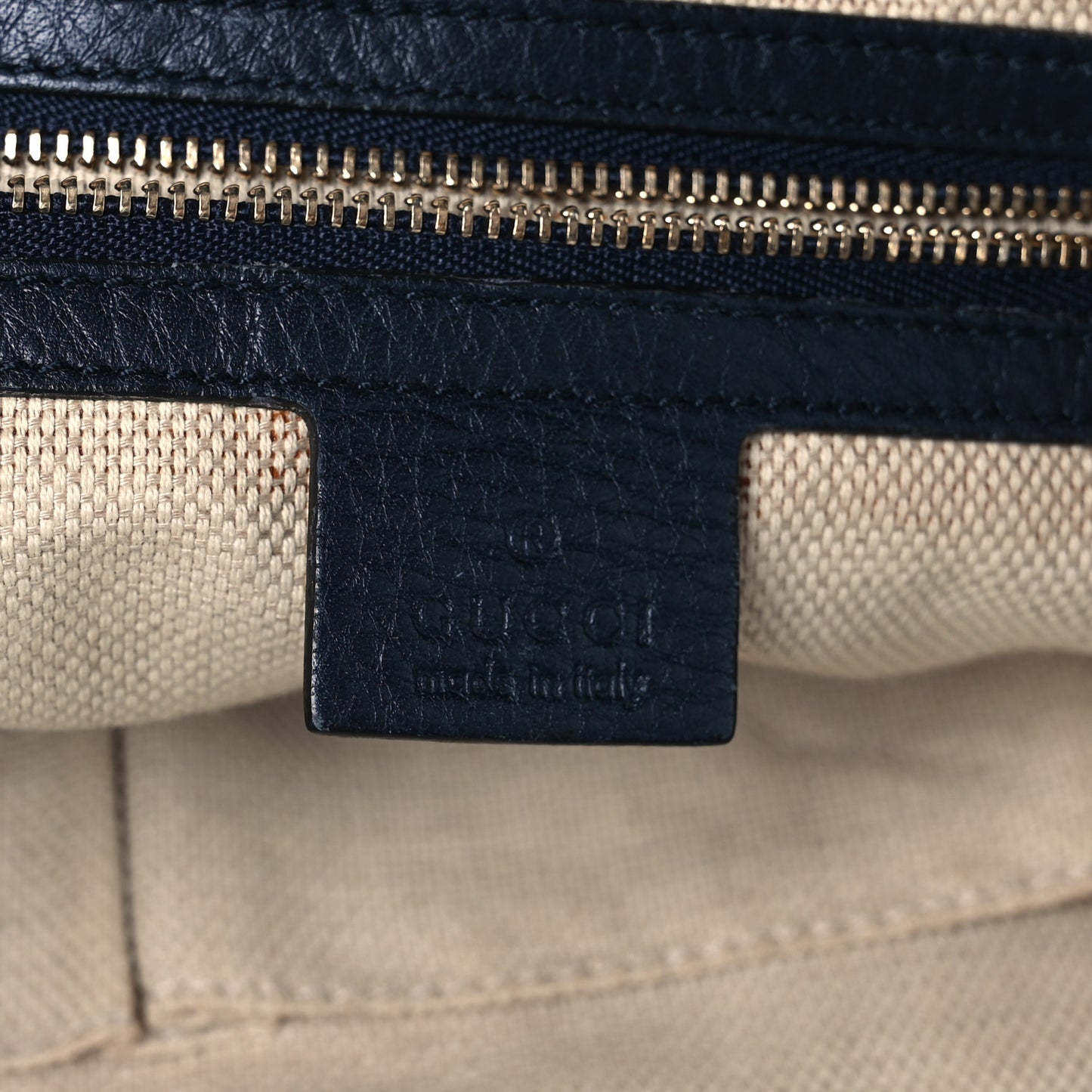 Pebbled Calfskin Medium Soho Hobo Blue