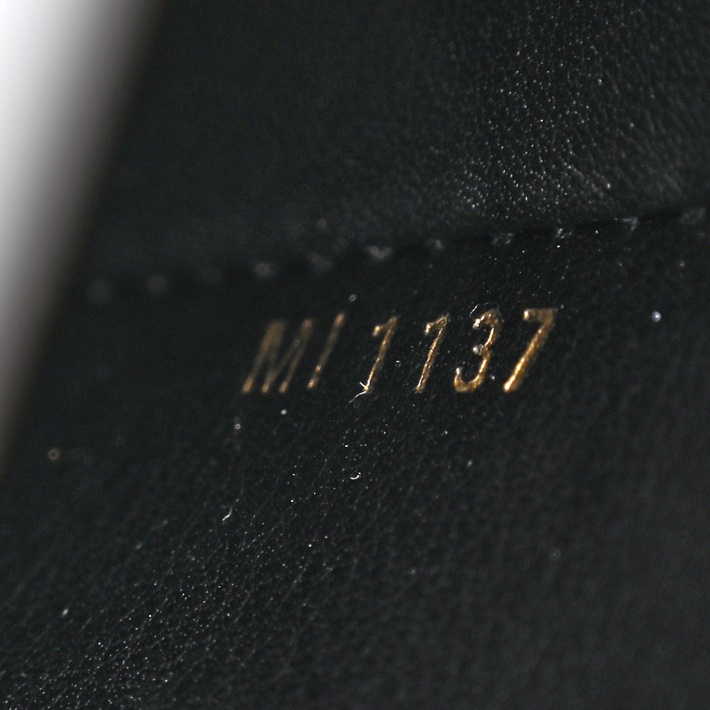 Grained Calfskin Vivienne NM Black