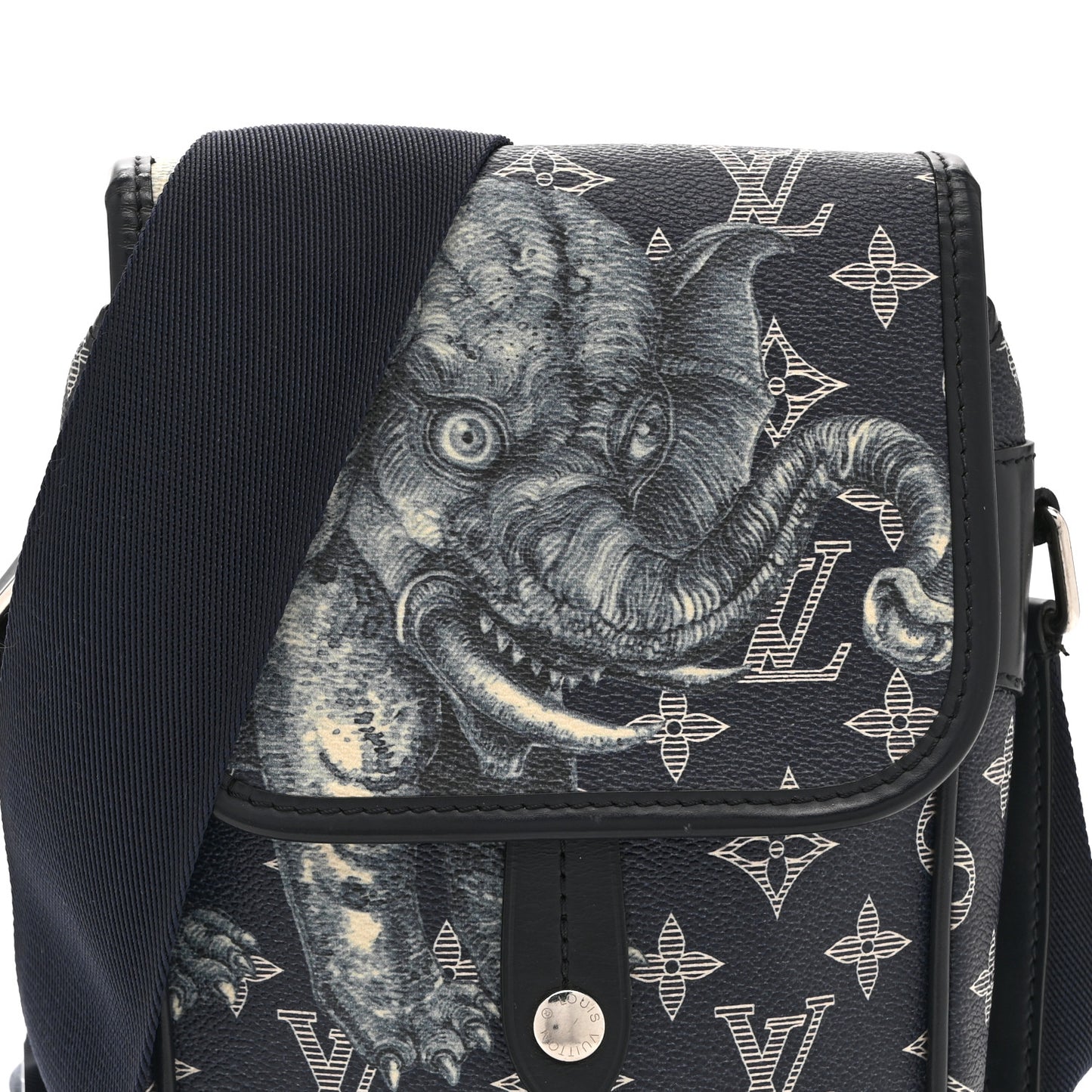 Savane Monogram Elephant Chapman Messenger BB Encre