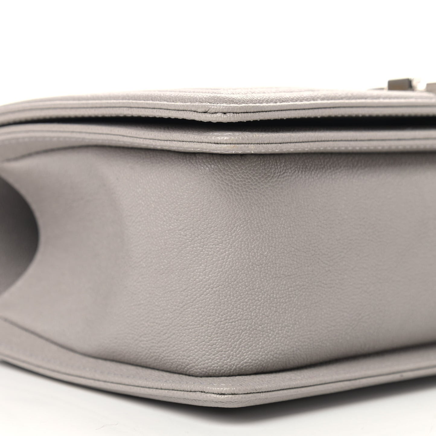 Caviar Quilted Medium Boy Flap Grey