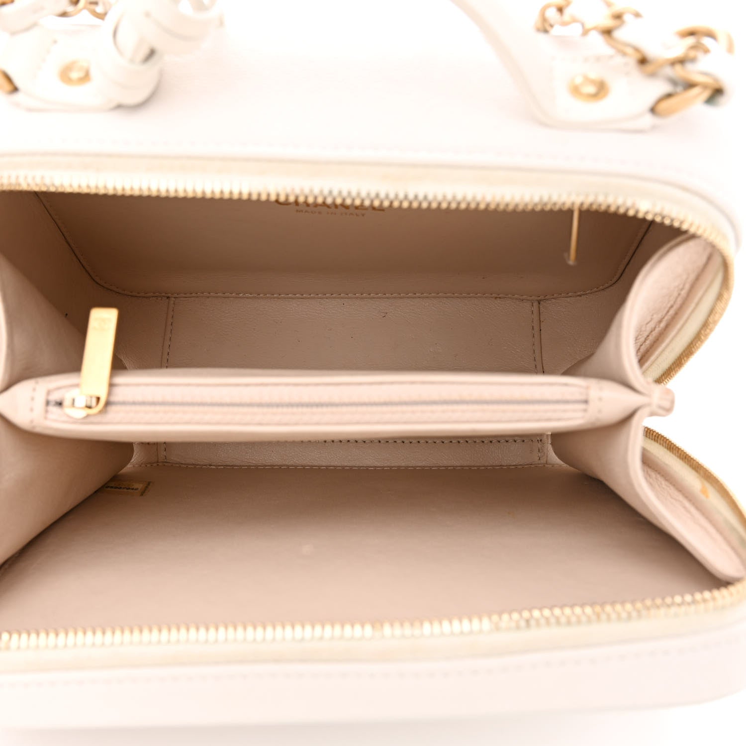 Chanel Caviar Quilted Medium CC Filigree Vanity Case White 5 of 10