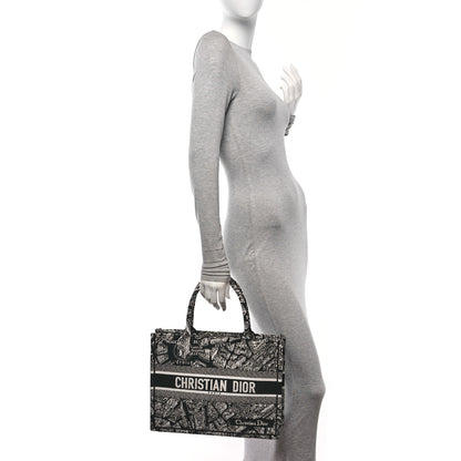 Christian Dior Canvas Embroidered Medium Plan De Paris Book Tote Black White 2 of 10