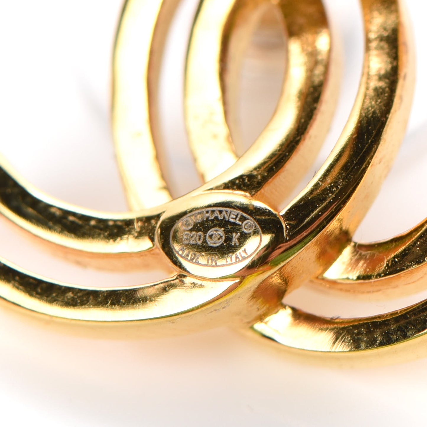 Metal Obazine CC Earrings Gold