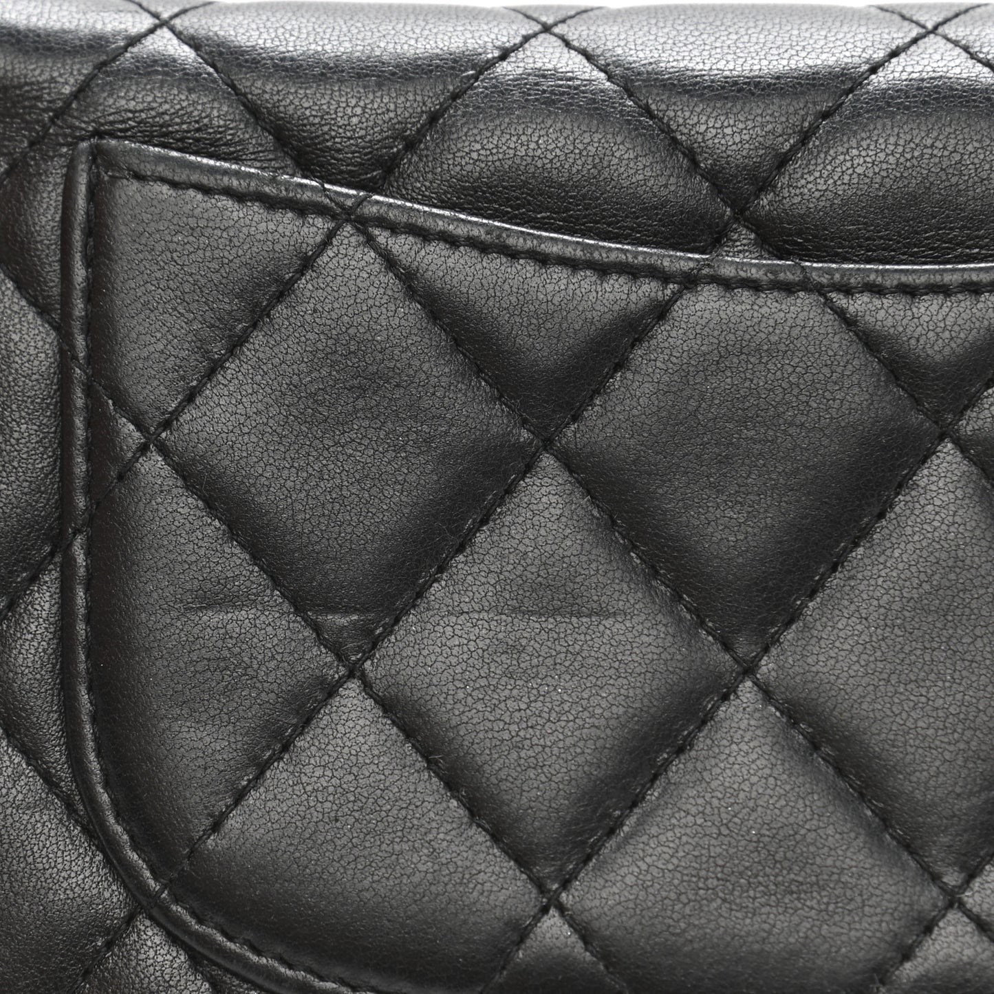 Lambskin Quilted Yen Wallet Black