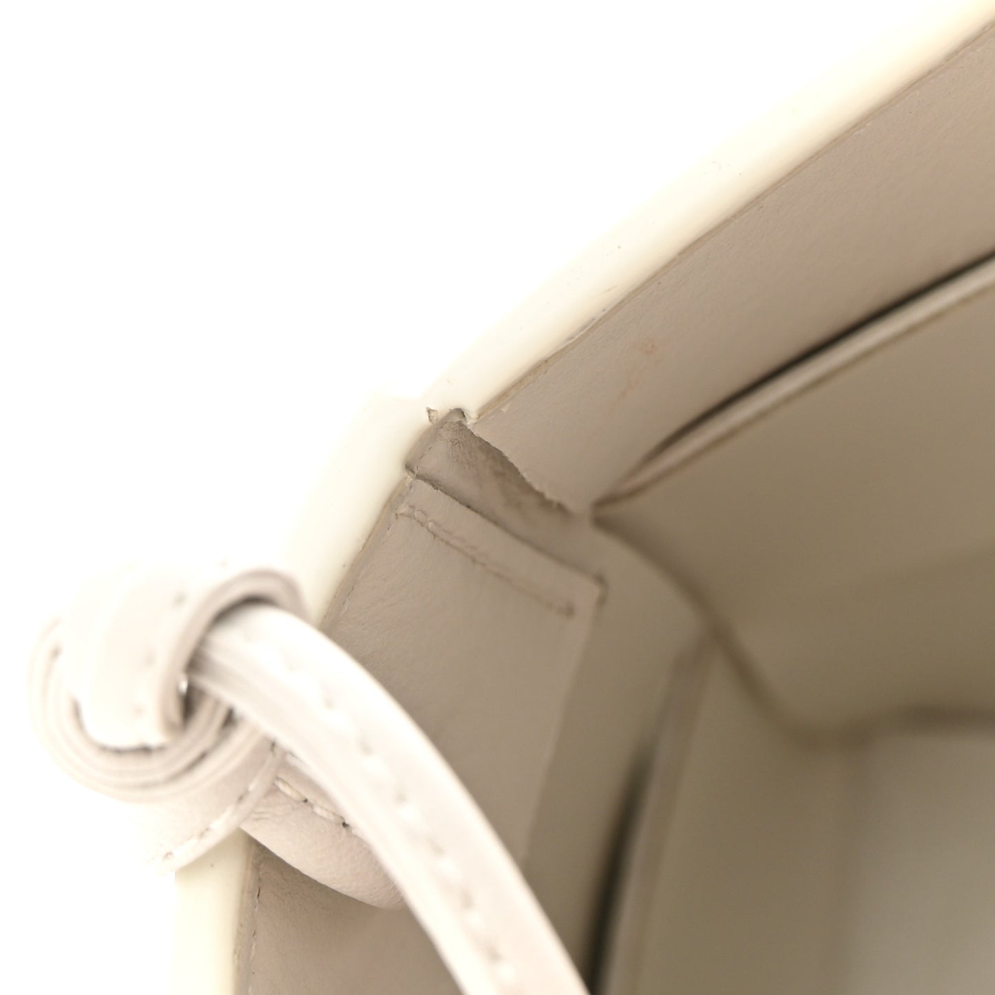 Calfskin Maxi Intrecciato Cassette Pouch On Strap Chalk