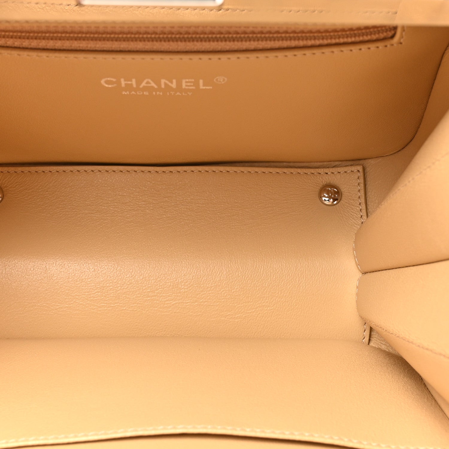 Chanel Raffia Calfskin CC Filigree Vanity Case White 5 of 13