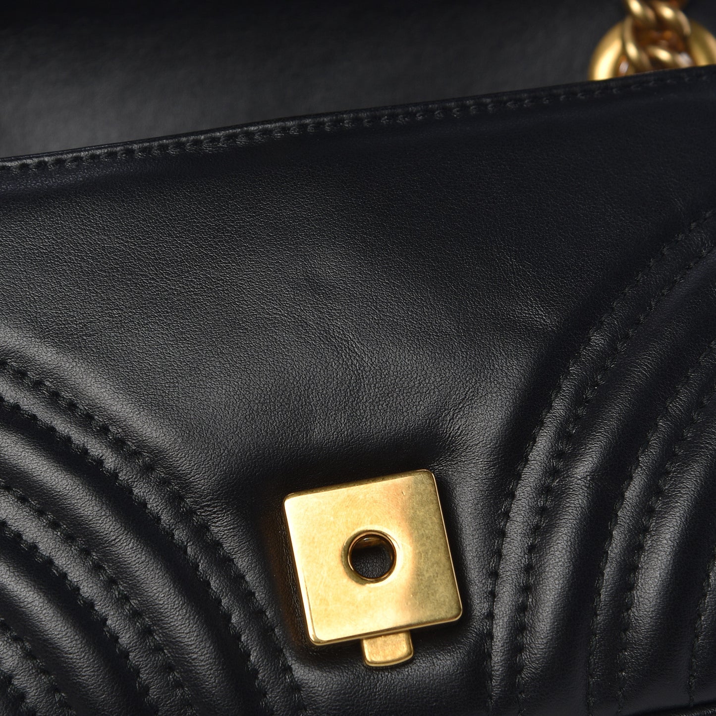 Calfskin Matelasse Mini GG Marmont Shoulder Bag Black