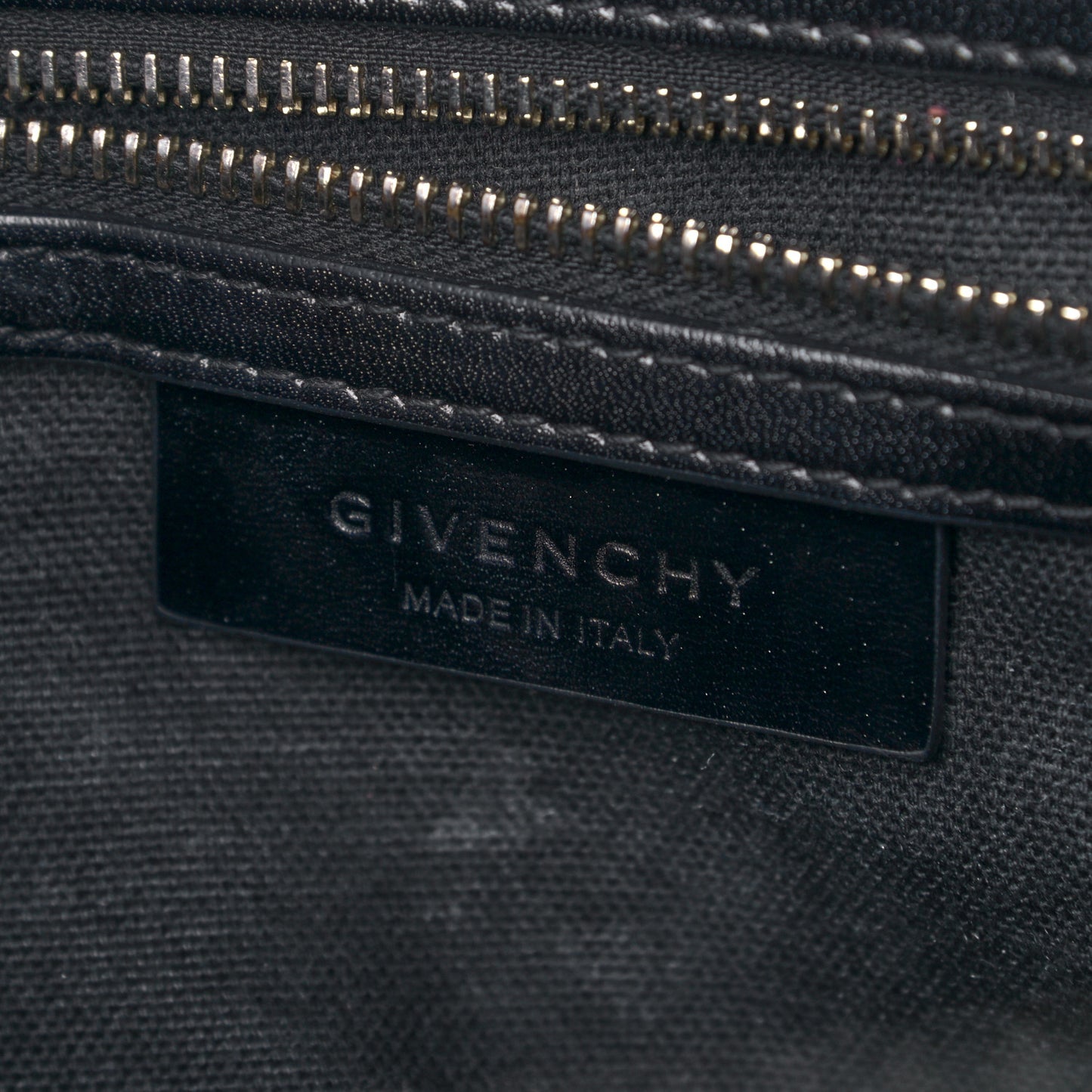 Shiny Lord Calfskin Medium Antigona Black