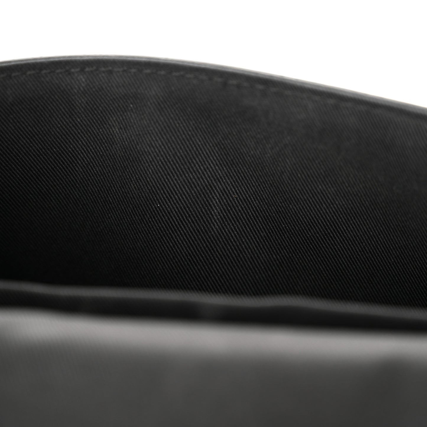 Damier Infini 3D Studio Messenger
