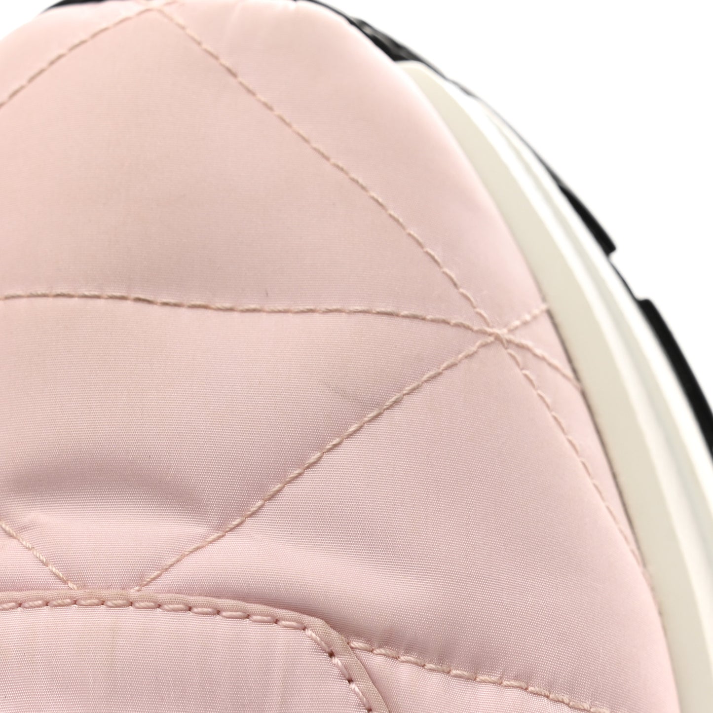 Re-Nylon Piuma Metal Triangle Logo Quilted 45mm Sneakers 37 Alabastro