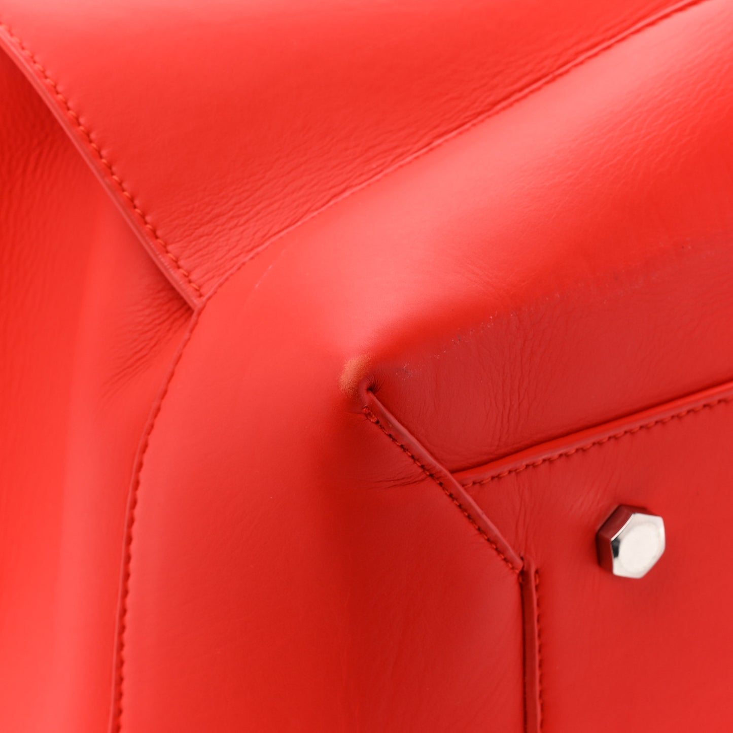 Calfskin Maxi Intrecciato XL Arco Nail Polish