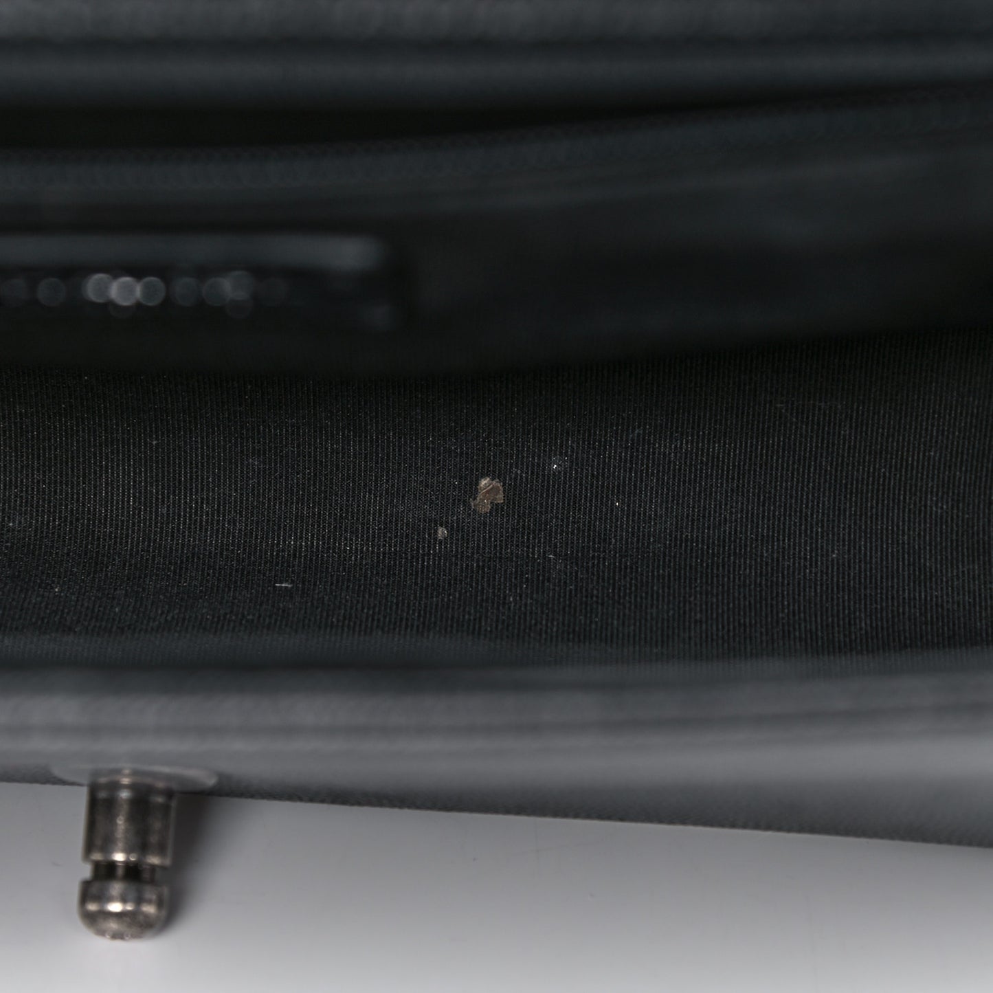 Caviar Quilted New Medium Boy Flap Black