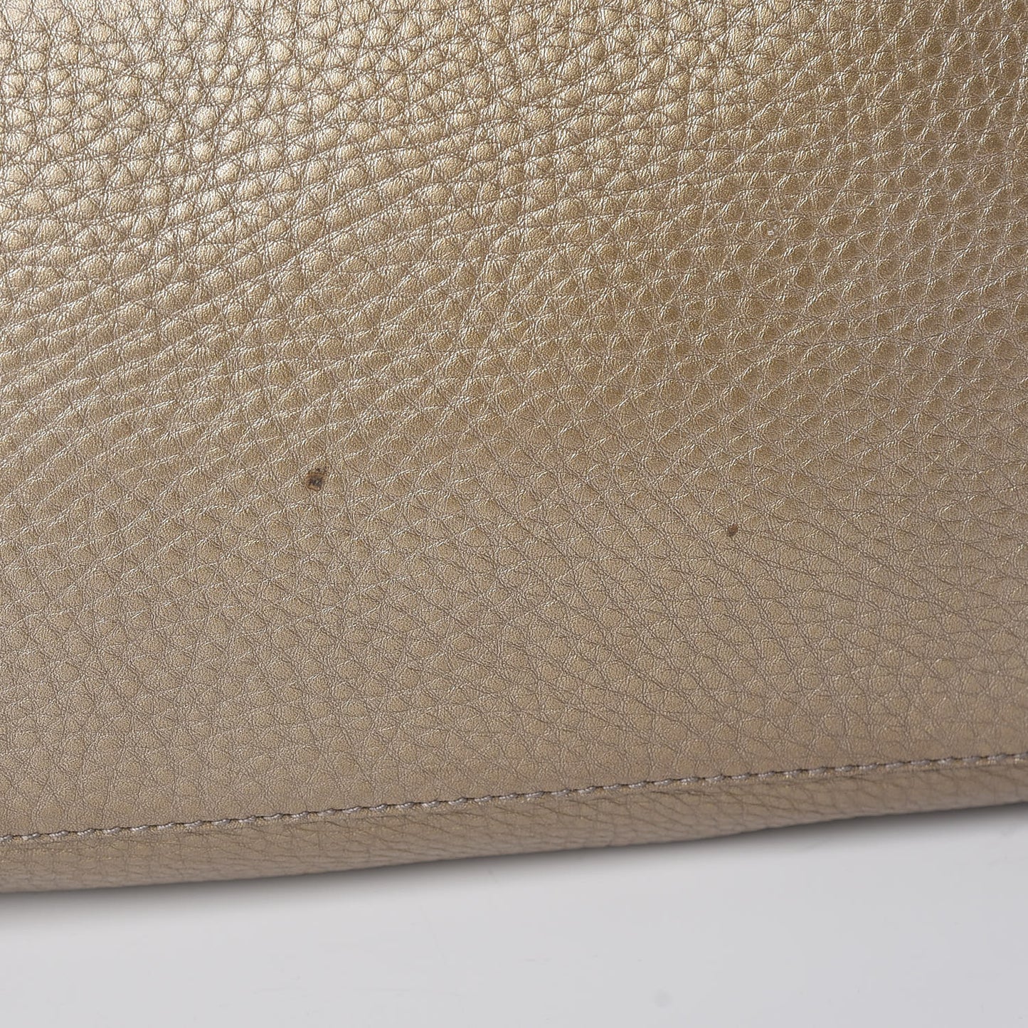 Metallic Pebbled Calfskin Medium Soho Chain Shoulder Bag Golden Beige