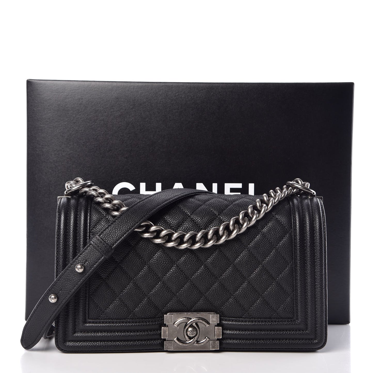 Caviar Quilted Medium Boy Flap Black