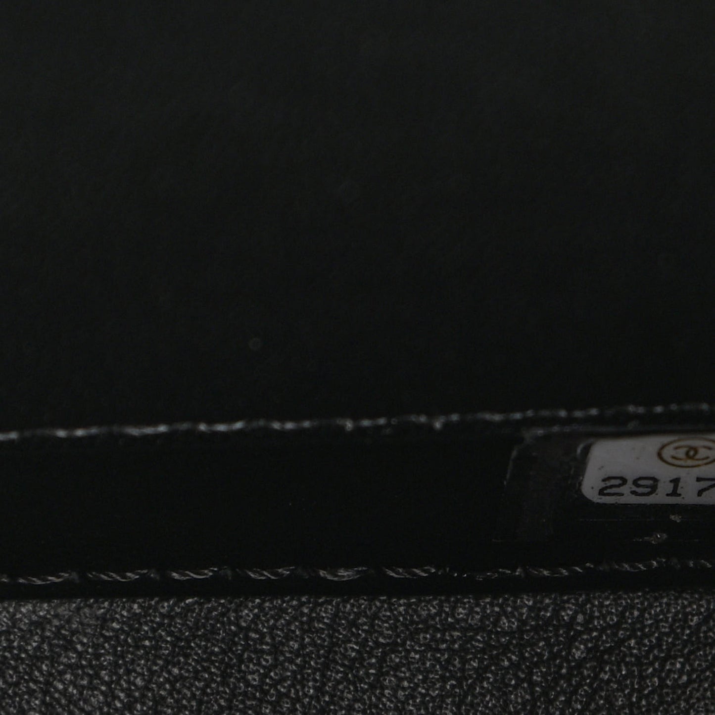 Caviar Quilted Small CC Filigree Vanity Case Black