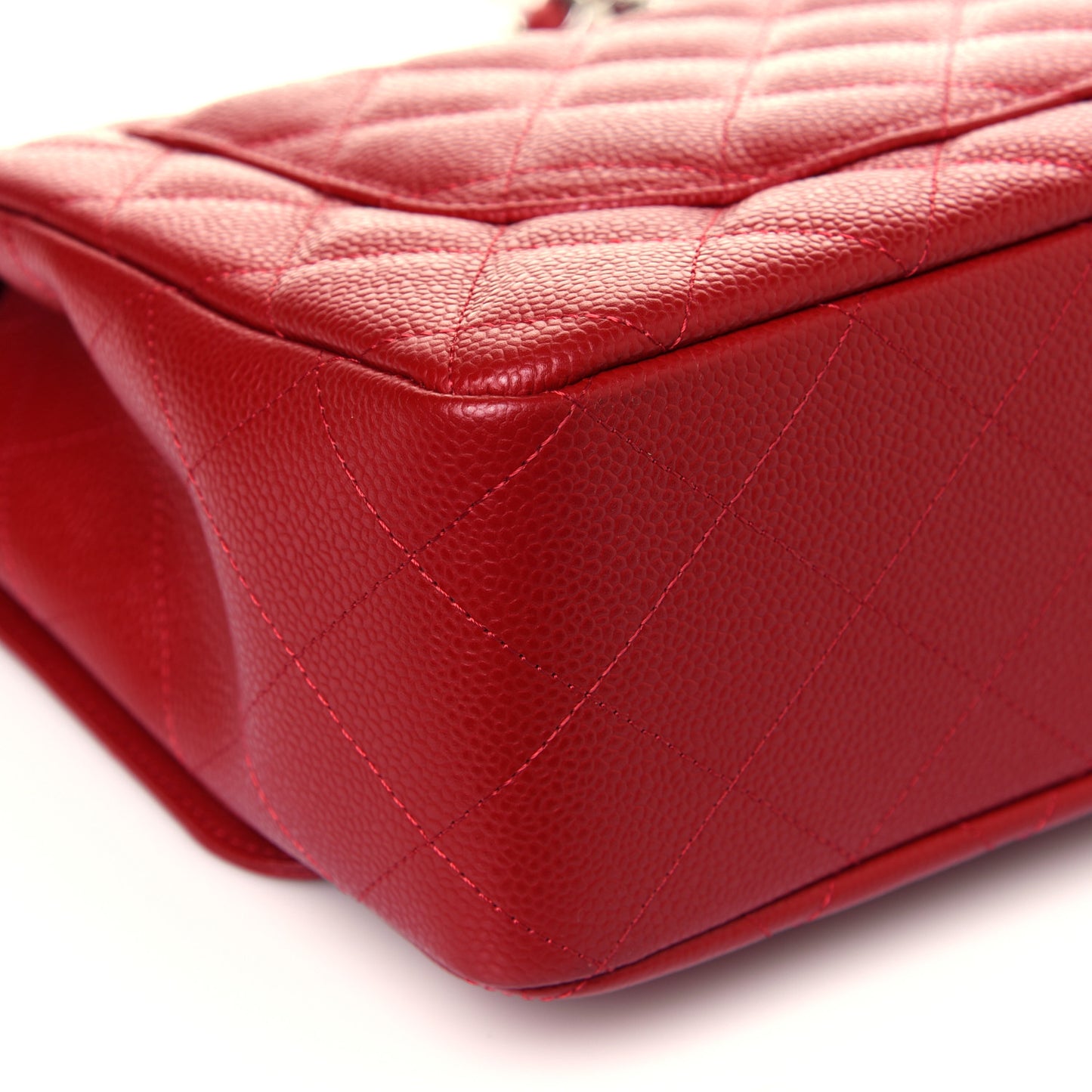 Caviar Quilted Jumbo Single Flap Red