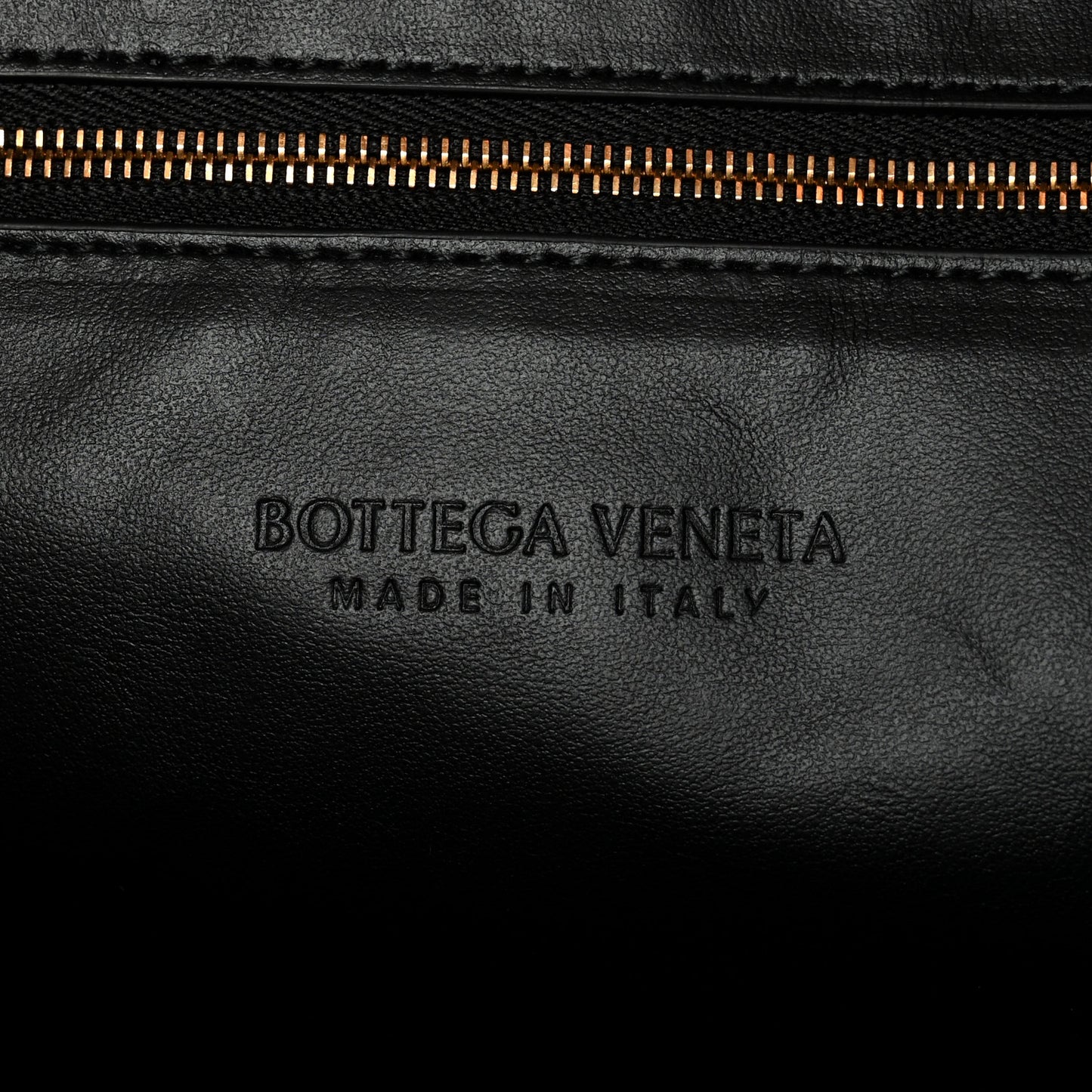 Calfskin Intrecciato Large Hop Black Black