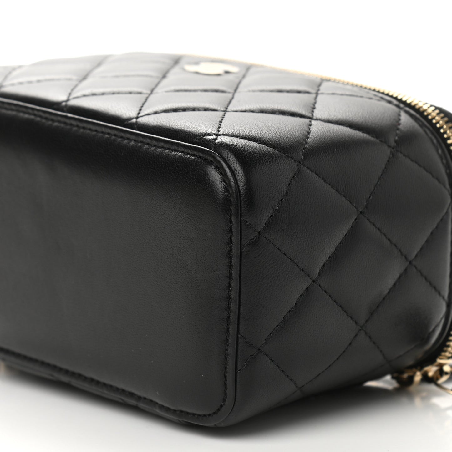 Lambskin Quilted Small Vanity Case With Chain Black