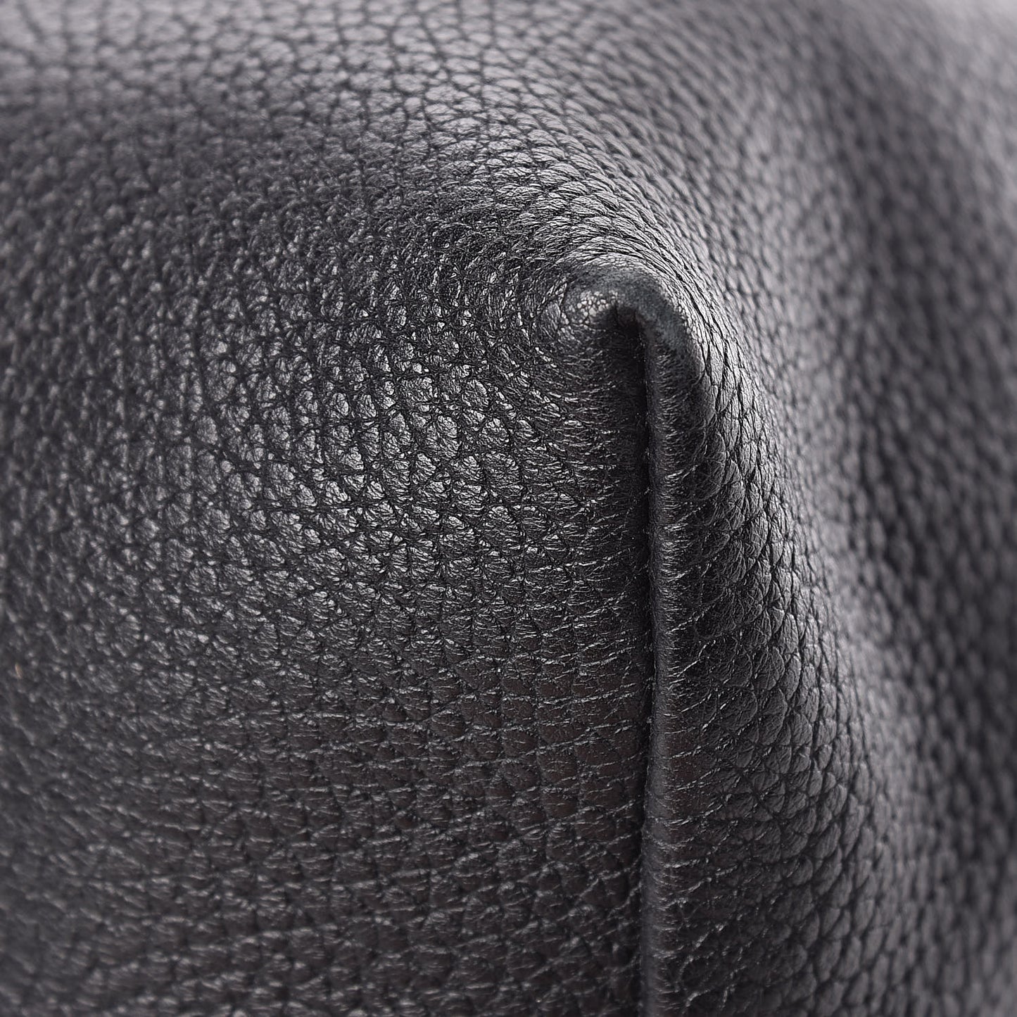 London Grainy Calfskin Medium Cale Hobo Black