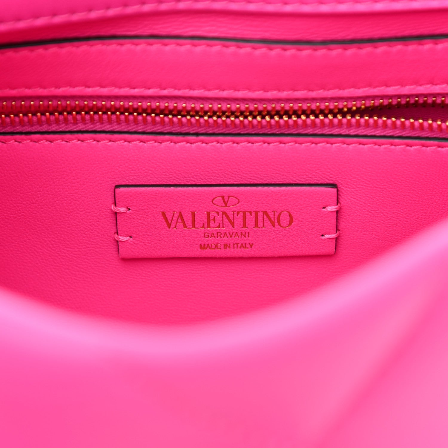 Valentino Garavani Nappa Lacquer Monochrome Medium Roman Stud Shoulder Bag Pink PP 6 of 9