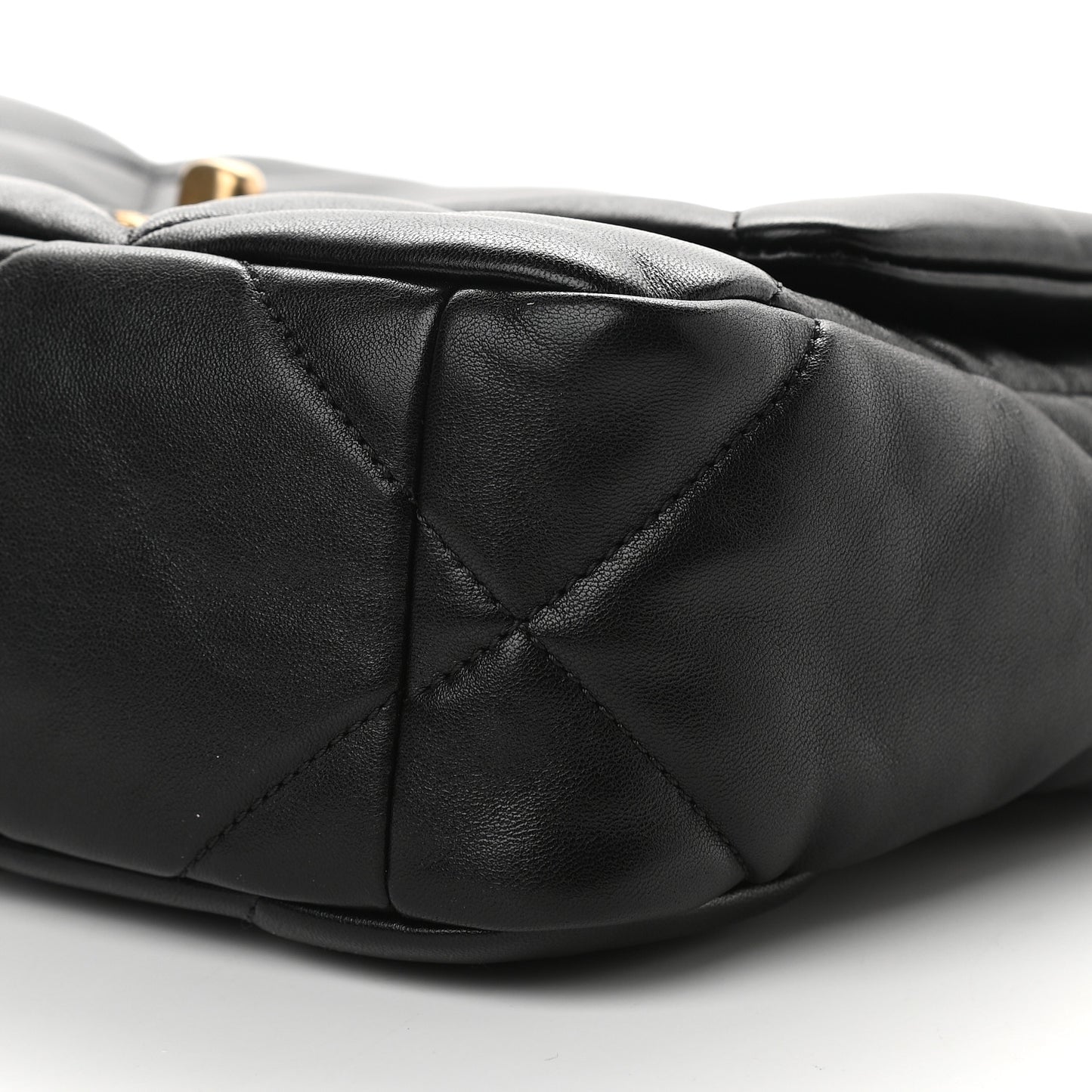 Lambskin Quilted Medium Chanel 19 Flap Black