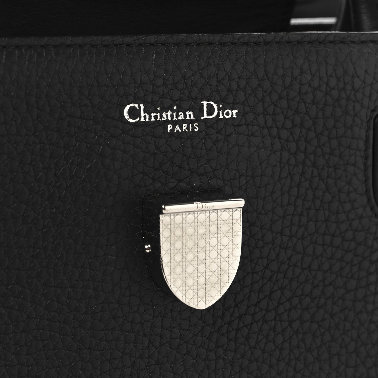 Grained Calfskin Medium Diorever Flap Black