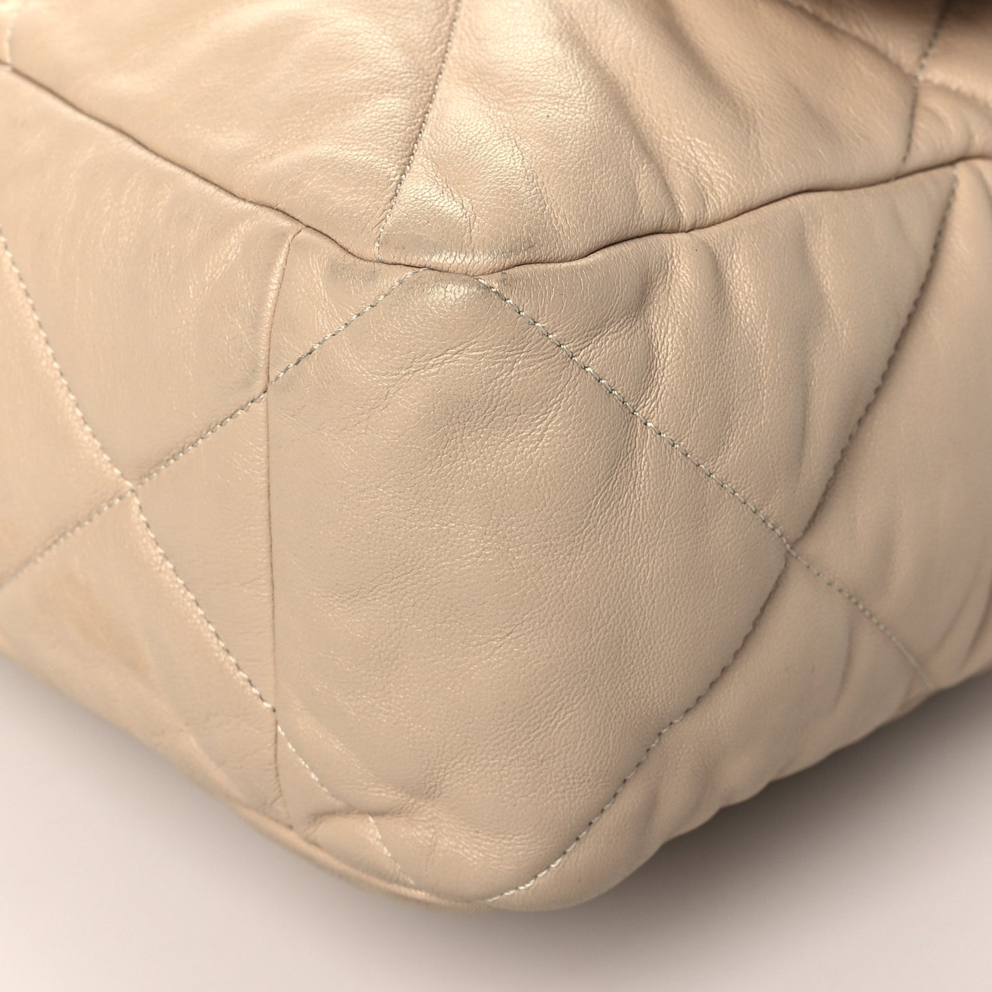 Lambskin Quilted Maxi Chanel 19 Flap Light Beige