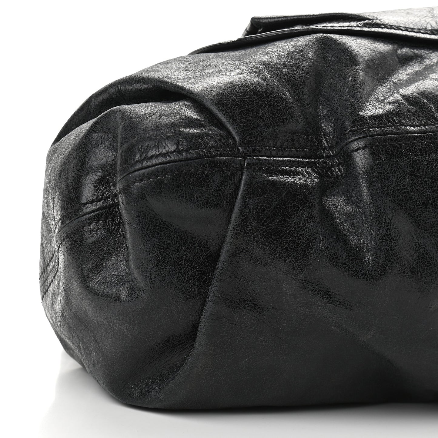 Vitello Lux Gathered Hobo Black