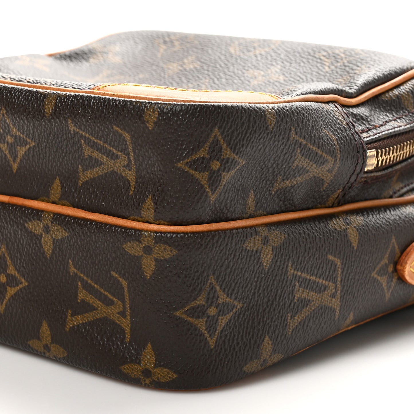 Monogram Amazone