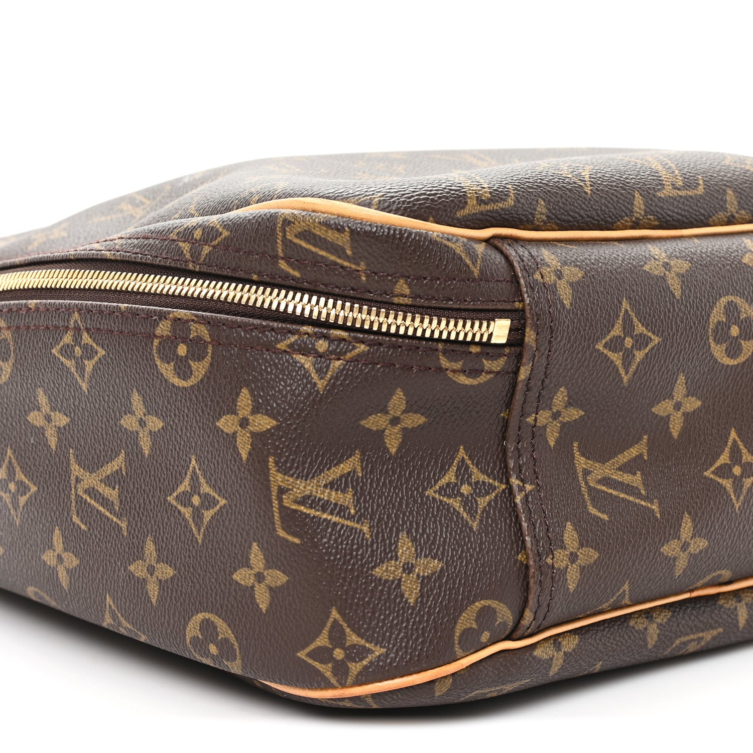 Louis Vuitton Monogram Excursion Shoe Bag 9 of 10