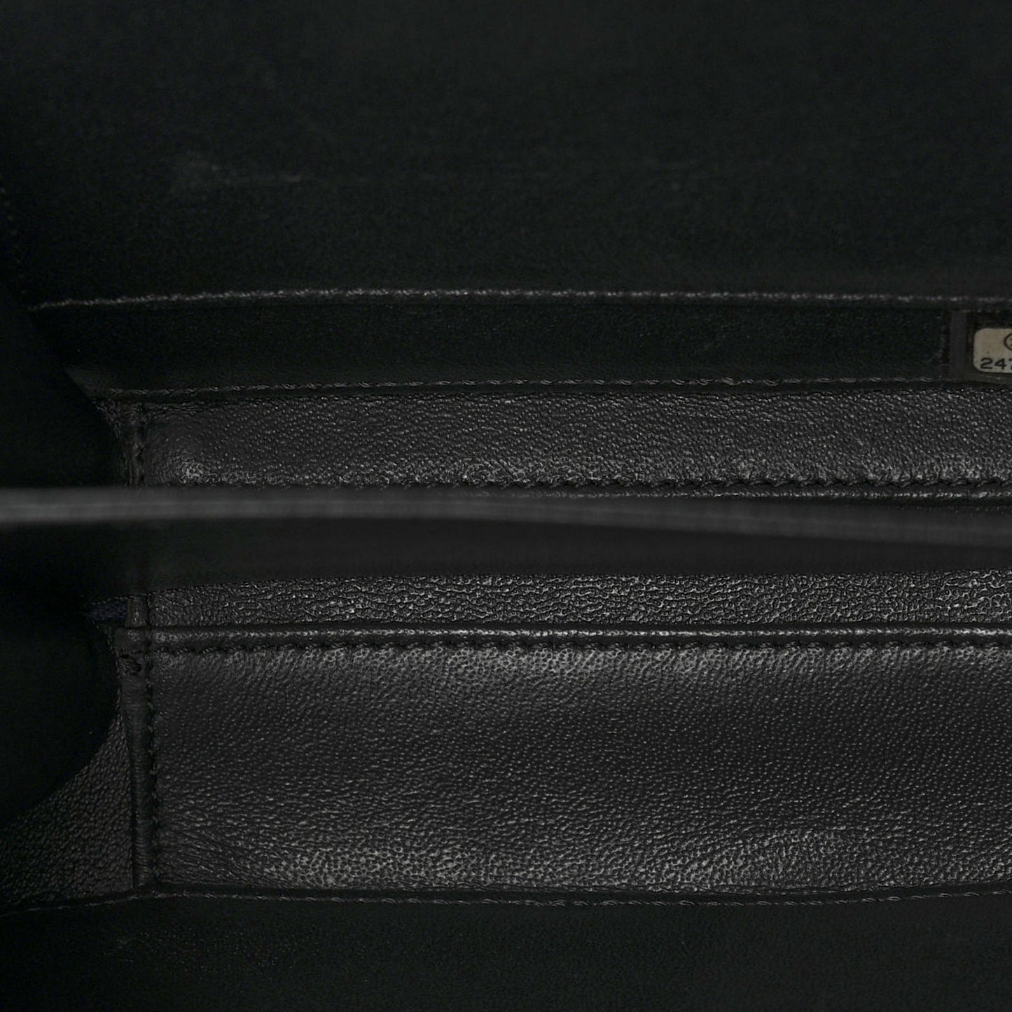 Caviar Quilted Small CC Filigree Vanity Case Navy Black