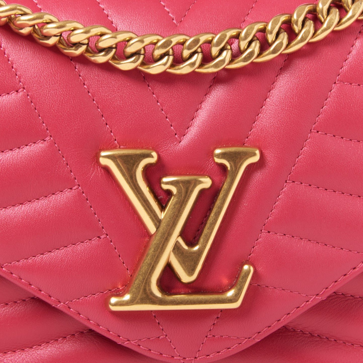 Calfskin New Wave Chain MM Rose Freesia