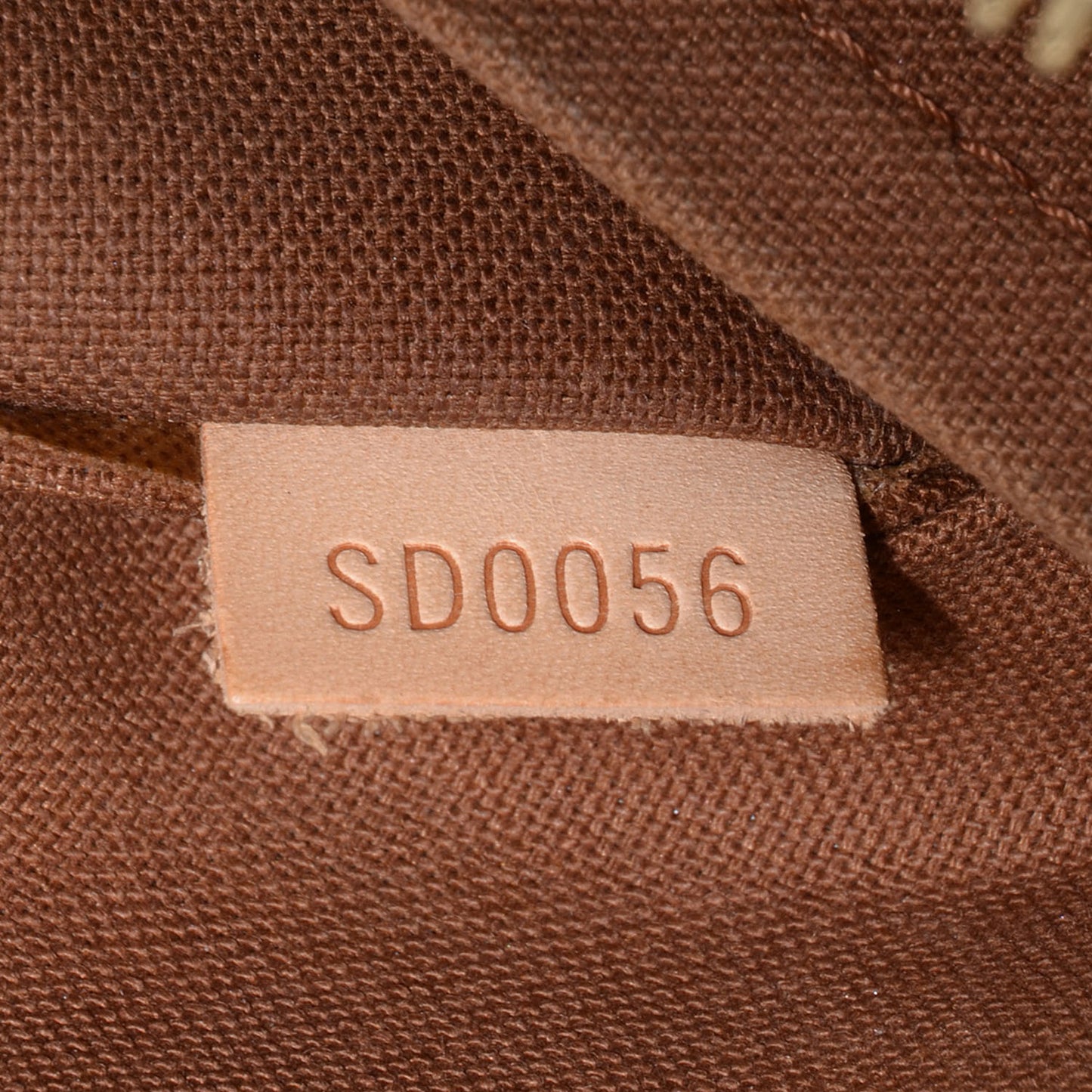 Monogram Lockit Vertical