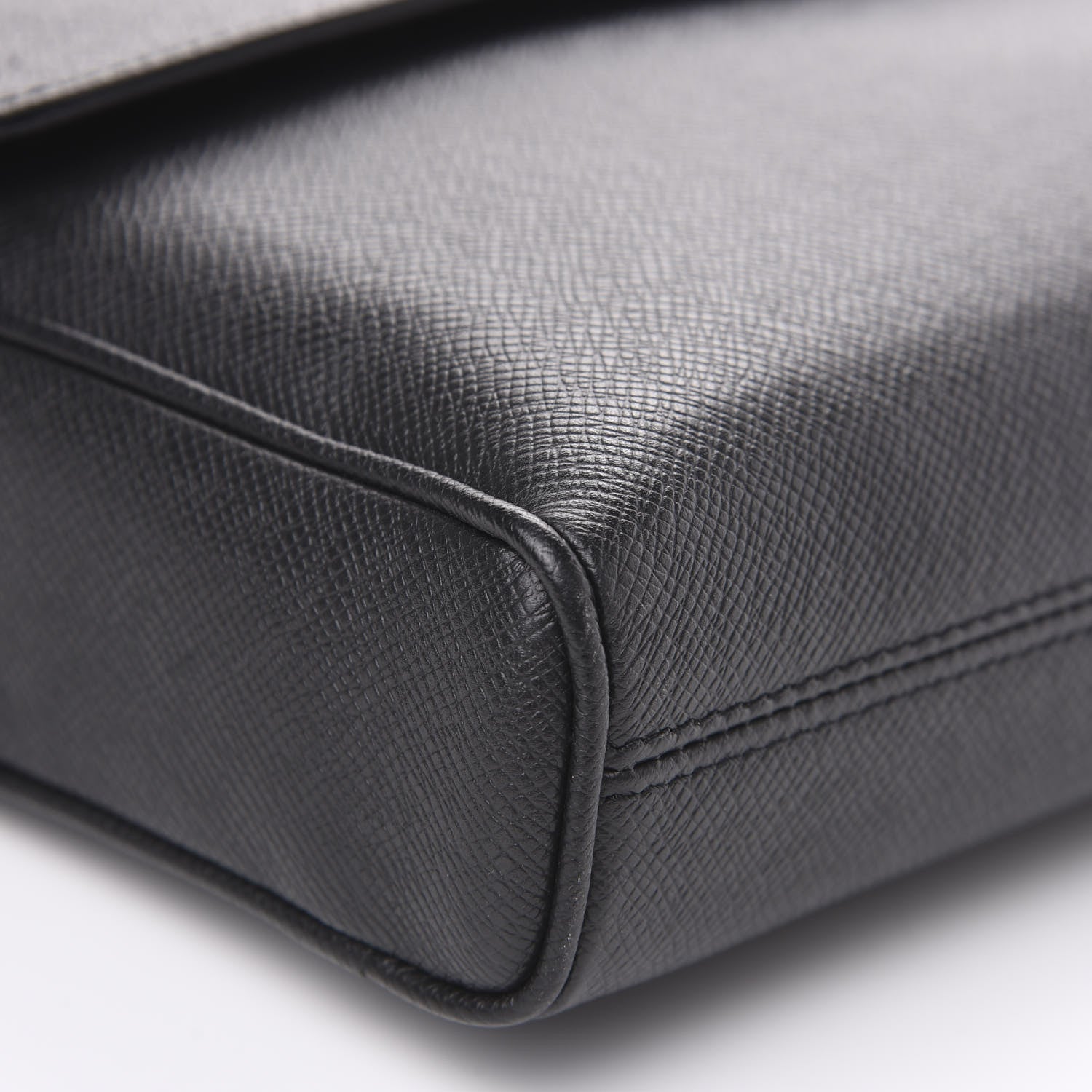 Louis Vuitton Taiga Alex Messenger PM Black 6 of 8