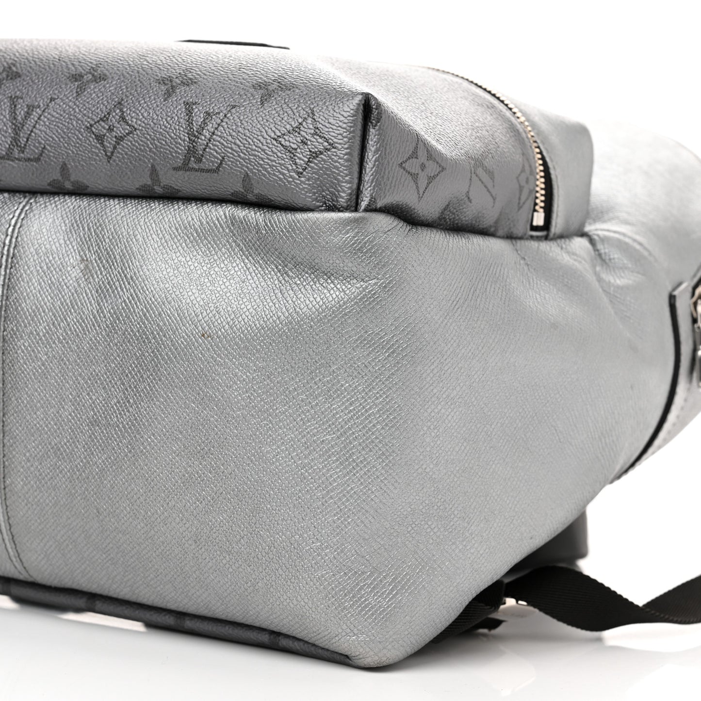 Monogram Taiga Discovery Backpack PM Silver