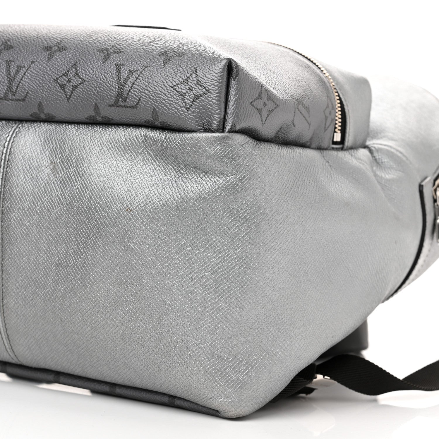 Louis Vuitton Monogram Taiga Discovery Backpack PM Silver 9 of 14
