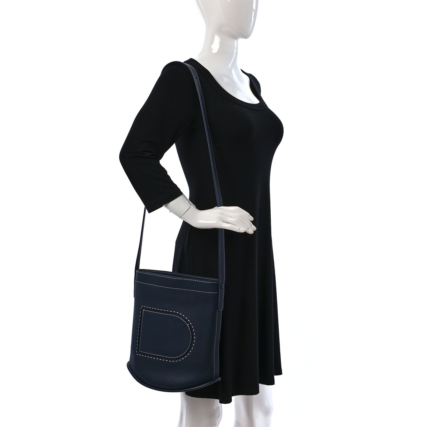 Taurillon Pin Daily Surpique Bucket Navy