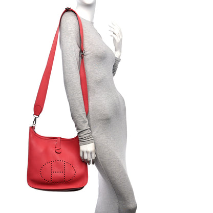 Hermes Taurillon Clemence EVELYNE III PM Rouge de Coeur 2 of 9