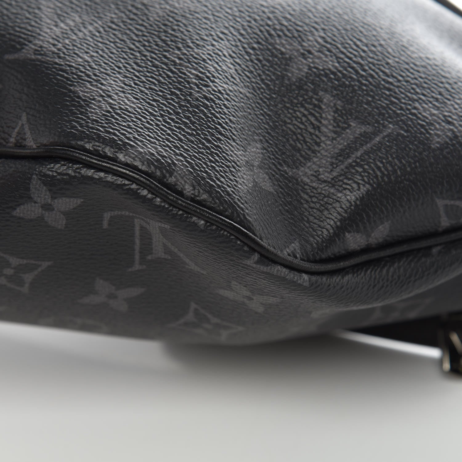 Louis Vuitton Monogram Eclipse Discovery Bumbag 9 of 9