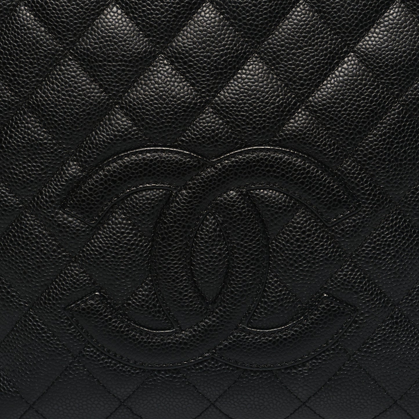 Caviar Quilted Petit Shopping Tote PST Black