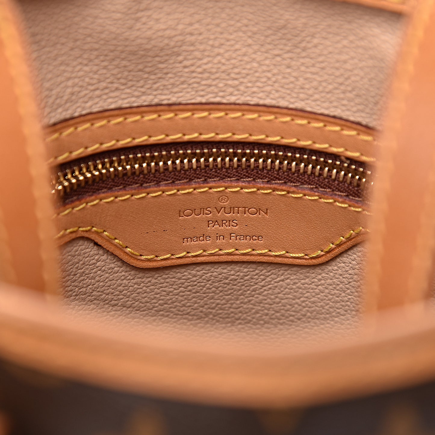 Monogram Petit Bucket 23