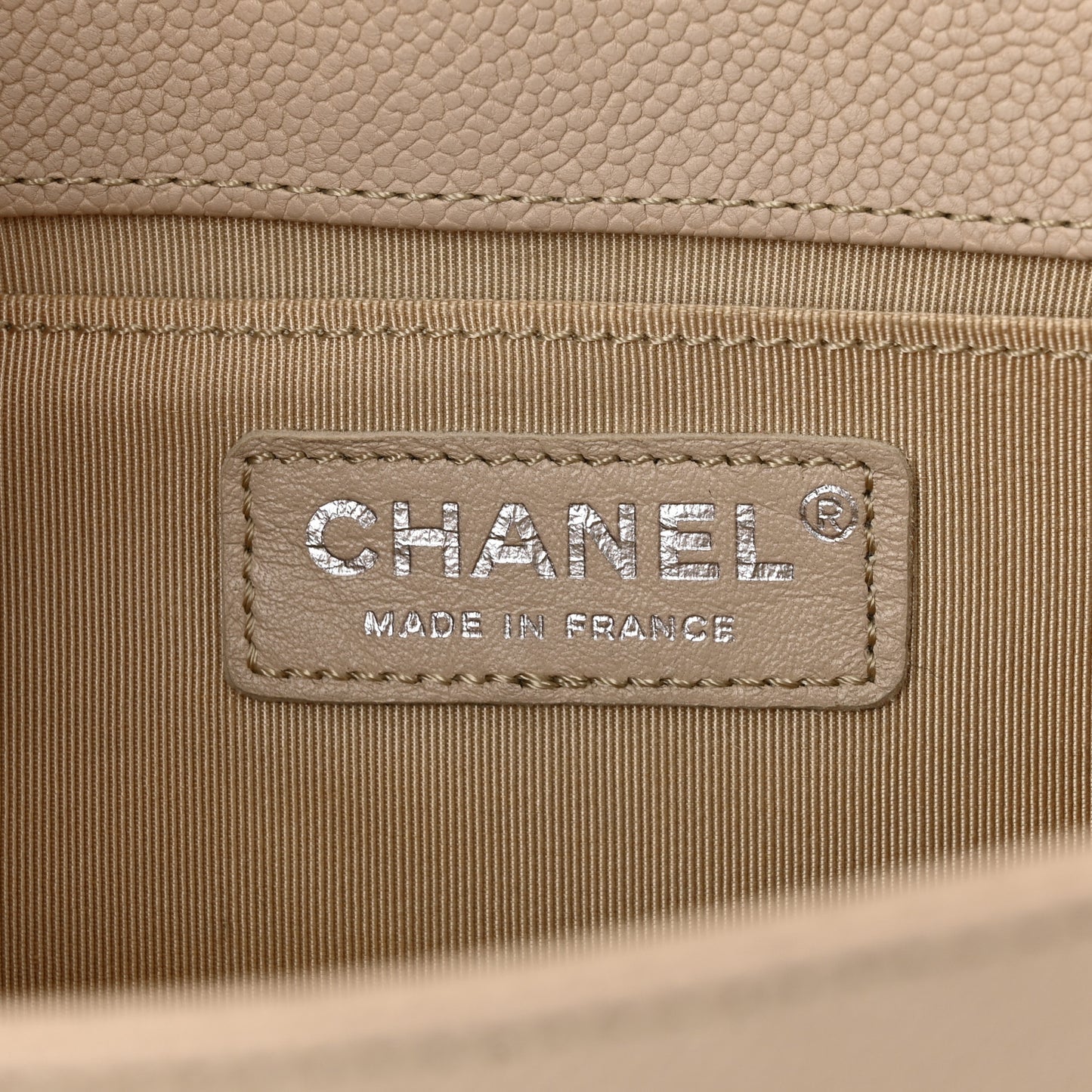 Caviar Quilted Medium Boy Flap Beige Clair