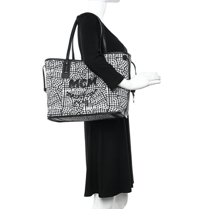 MCM Grained Calfskin Visetos Medium Liz Reversible Shopper Tote Black 2 of 16