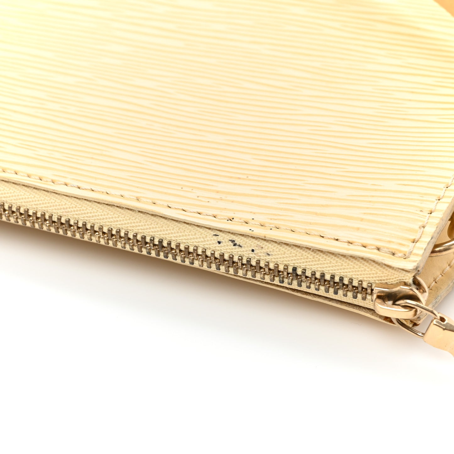 Epi Pochette Accessories 24 Vanilla