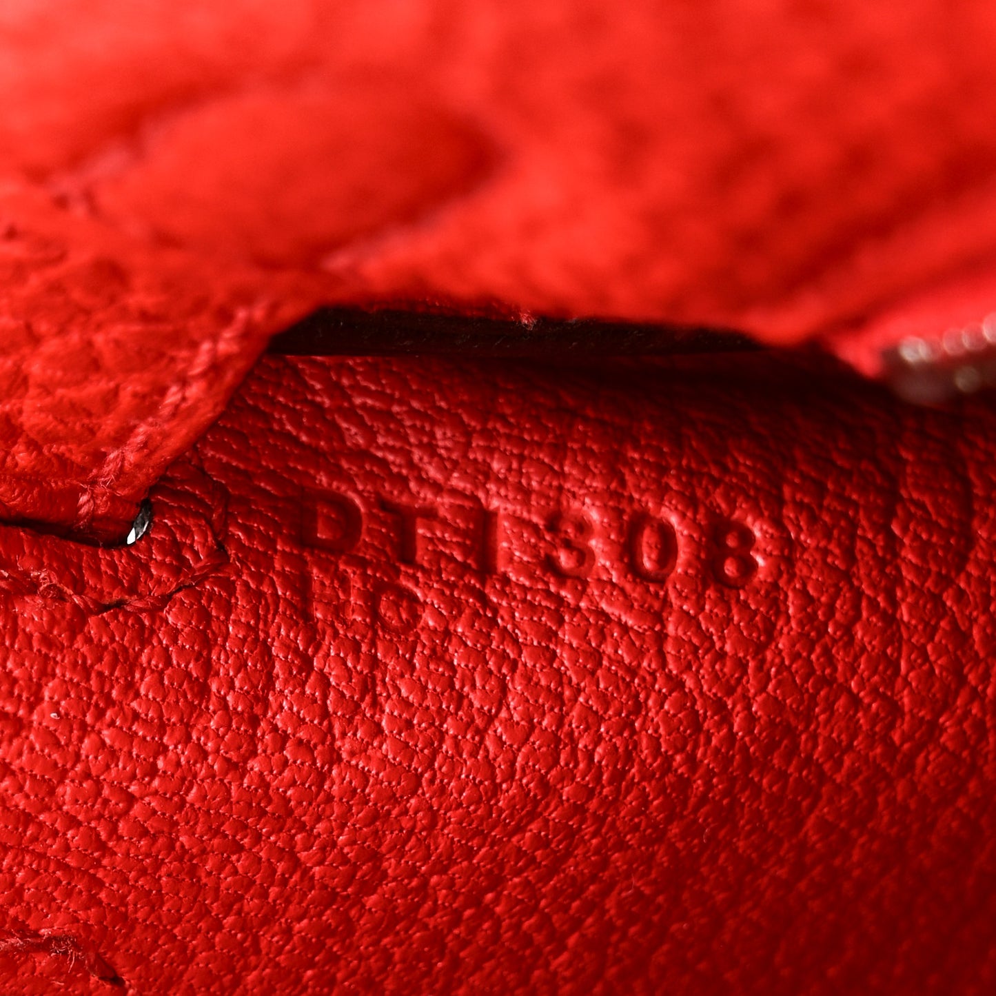 Togo Kelly Retourne 25 Rouge De Coeur