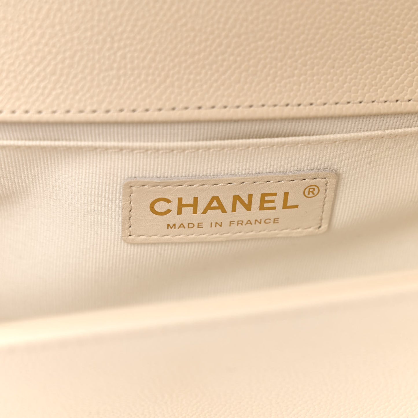 Caviar Chevron Quilted Medium Boy Flap White